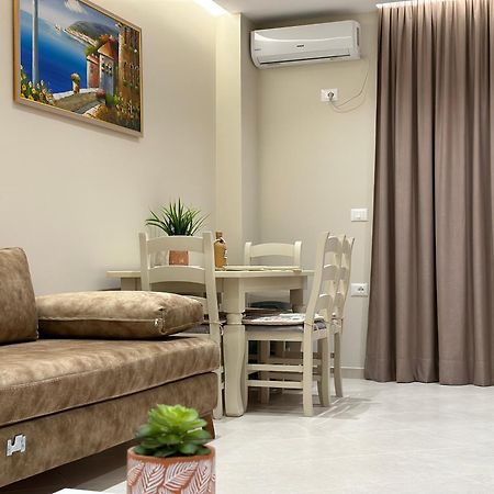 Beachfront Apartment With Balcony วญอเรอ ภายนอก รูปภาพ