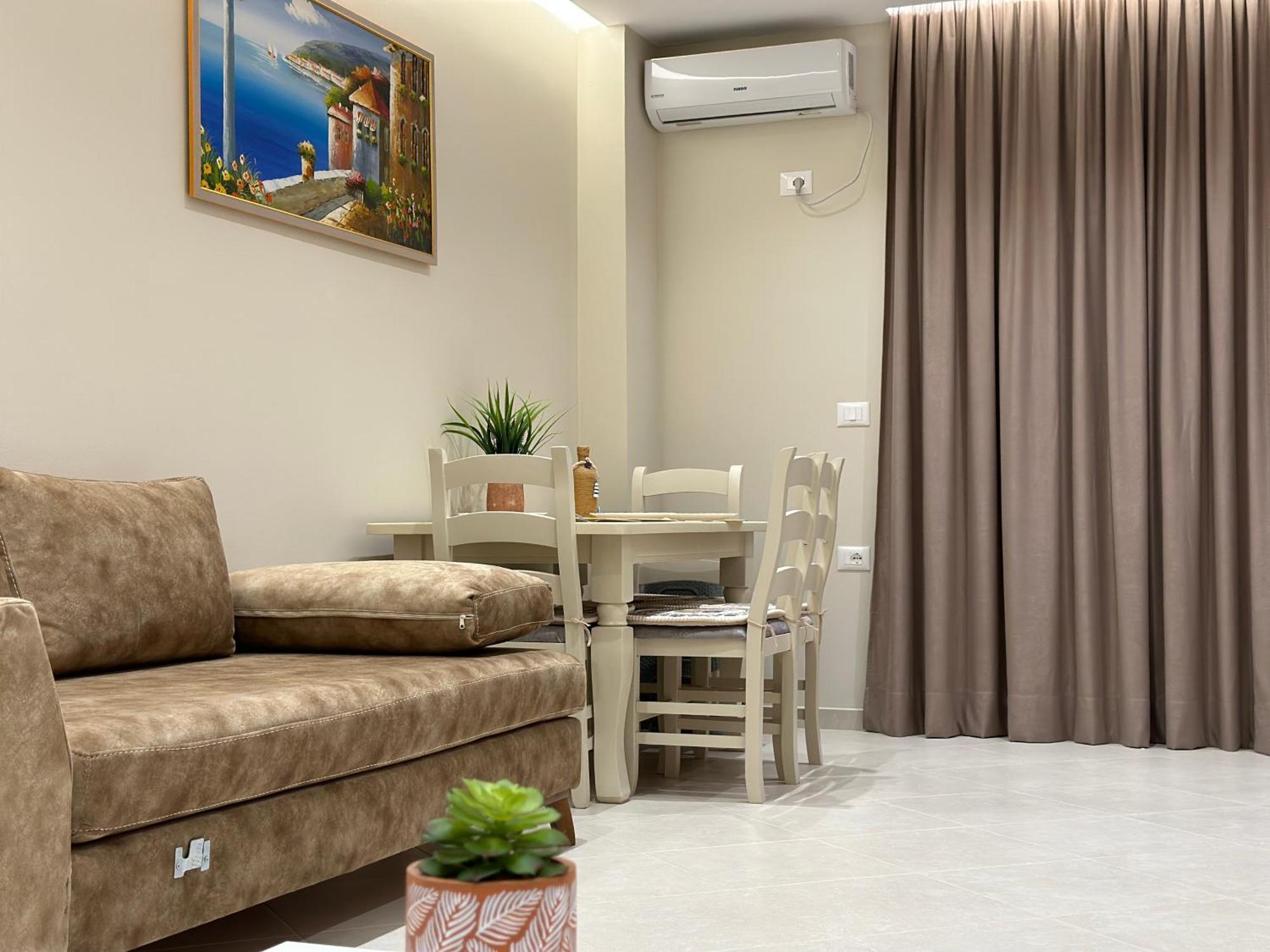 Beachfront Apartment With Balcony วญอเรอ ภายนอก รูปภาพ