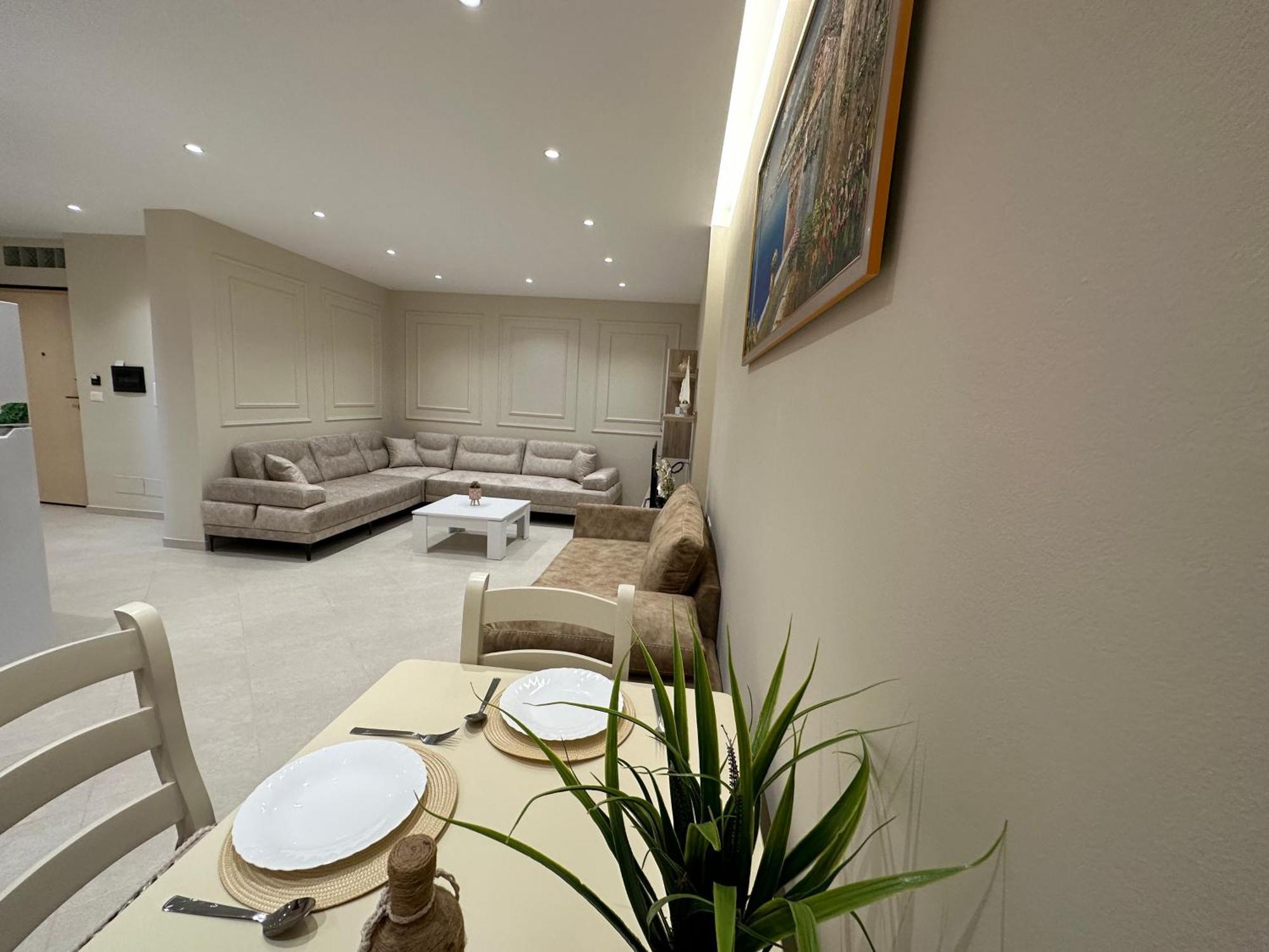 Beachfront Apartment With Balcony วญอเรอ ภายนอก รูปภาพ