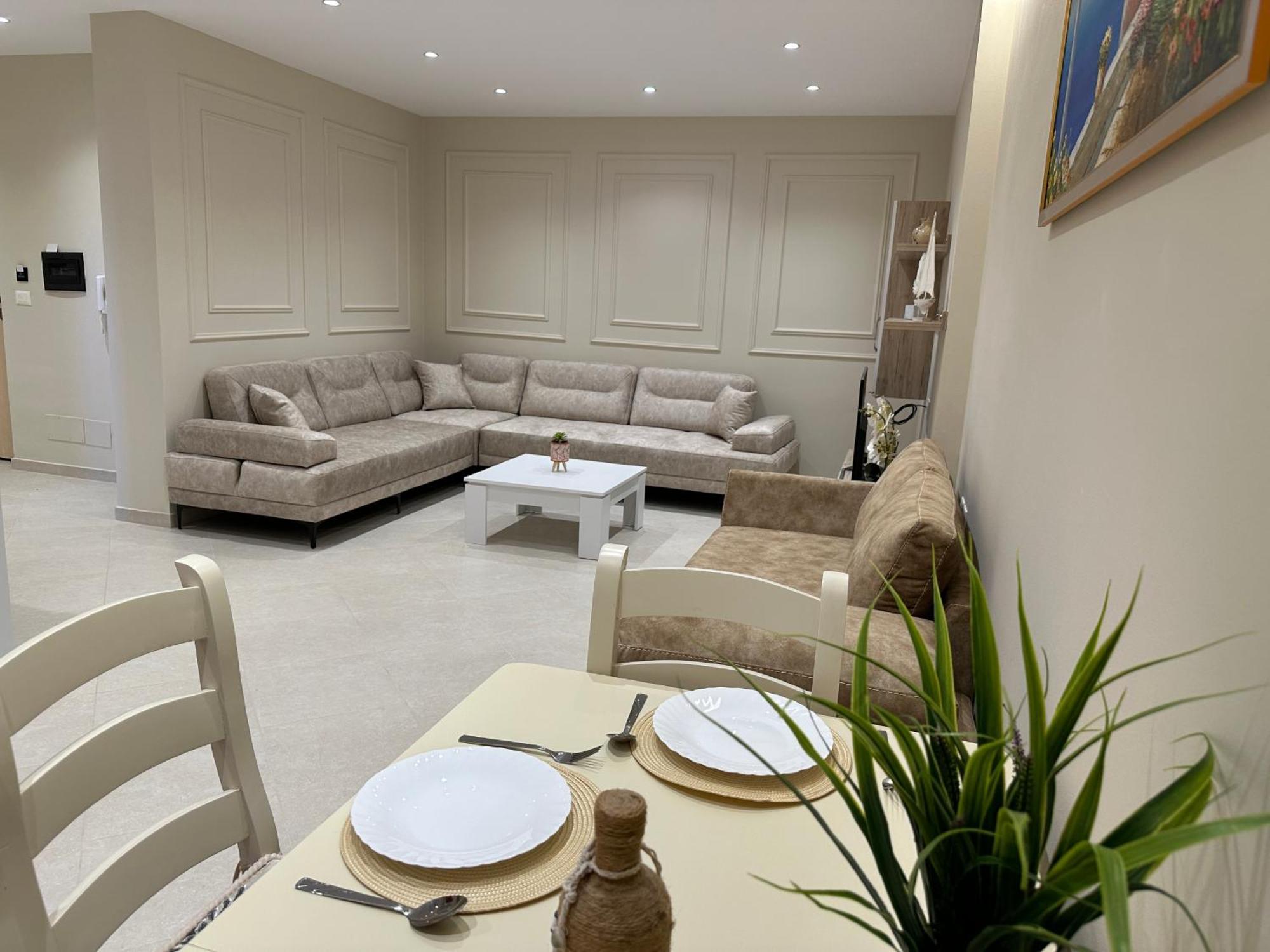 Beachfront Apartment With Balcony วญอเรอ ภายนอก รูปภาพ